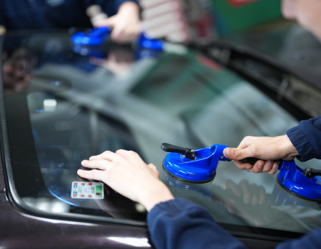 Auto-Safra zamjena auto stakla u radionici u Palovcu